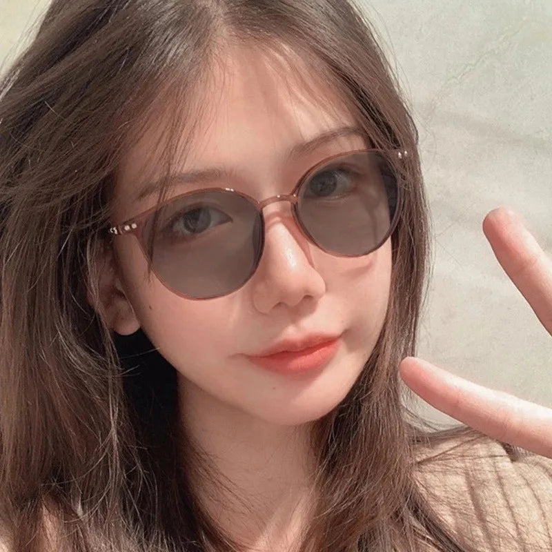 Photochromic Anti-Radiation Eyeglasses for Women | UV400 Shades